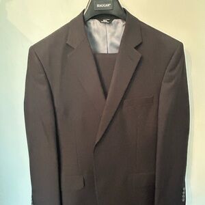 Haggar Men's Black Suit